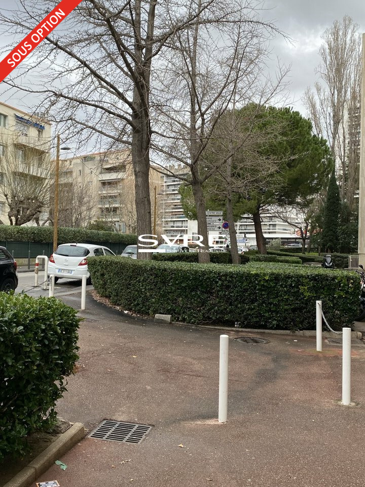 055706259_13_001776_9