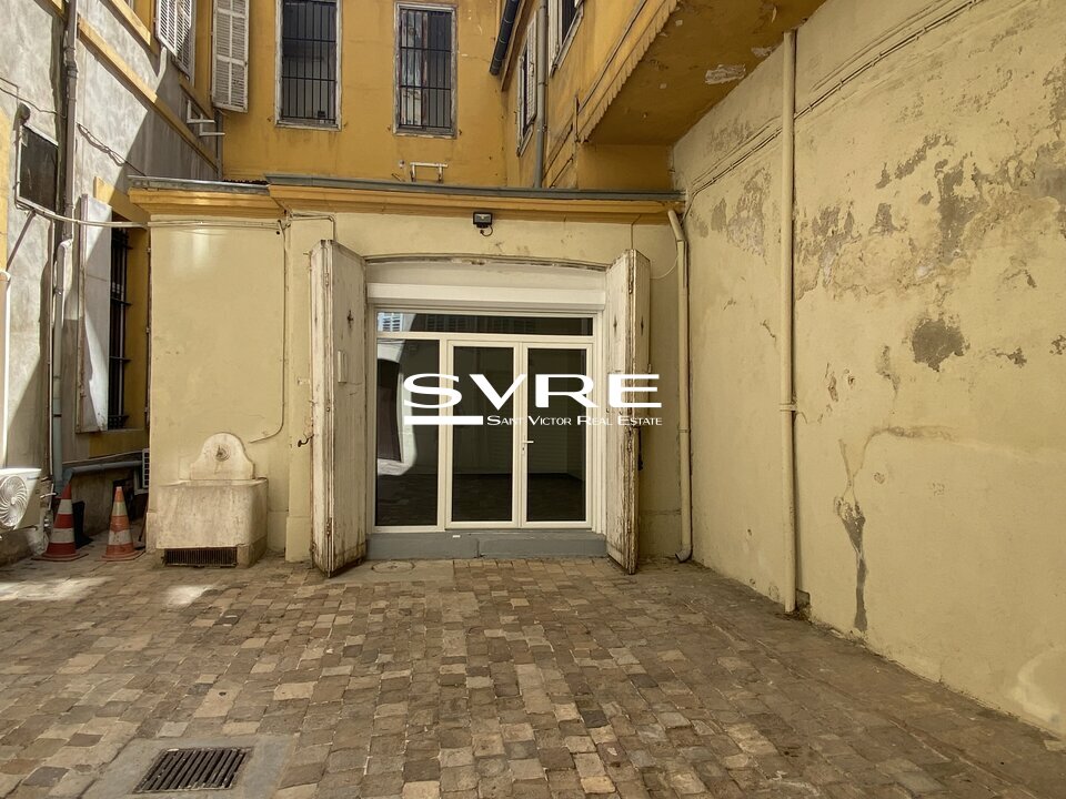 289161495_13_001811_3