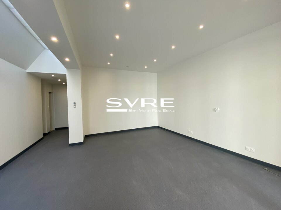 289166583_13_001811_4