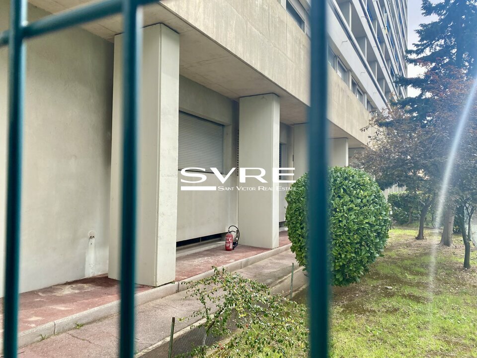 551261507_13_001808_9