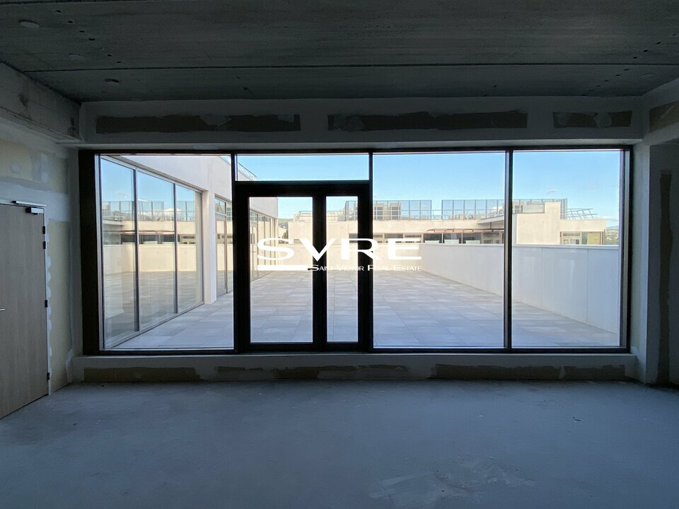 733665866_13_001749_5