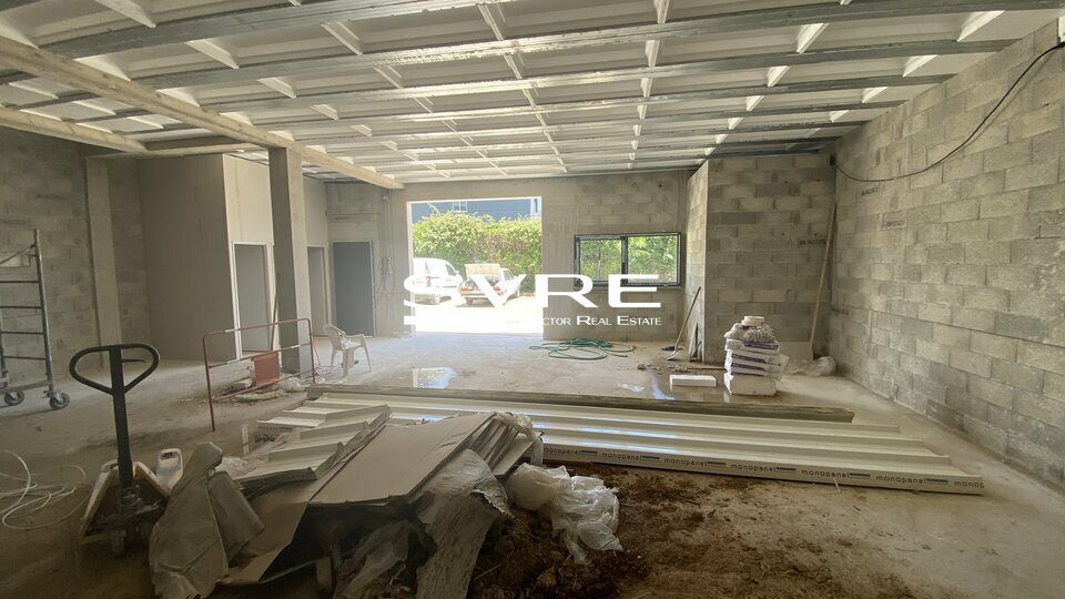 829310029_13_001773_6