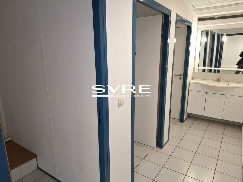 872200676_13_001635_1