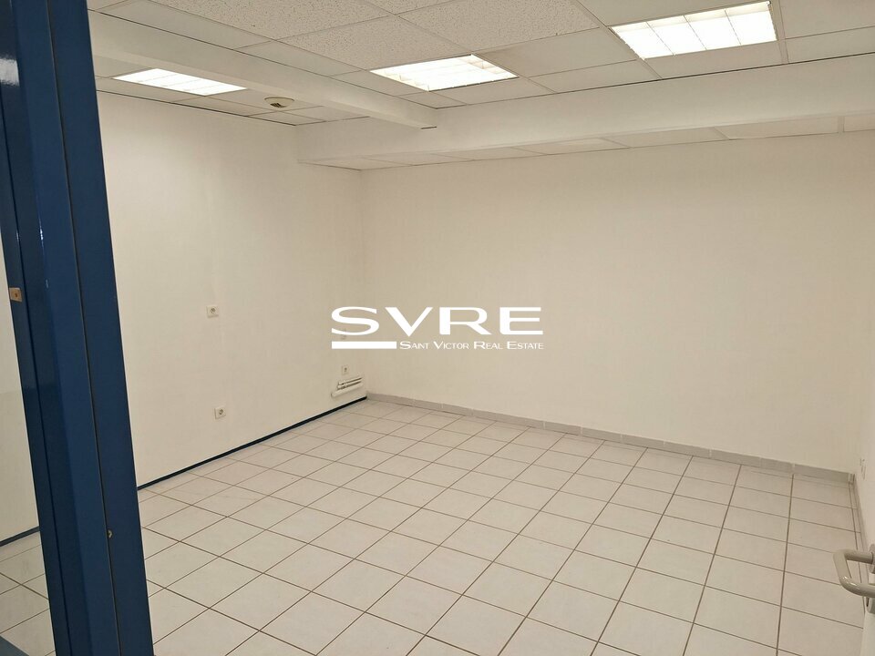 872204799_13_001635_2