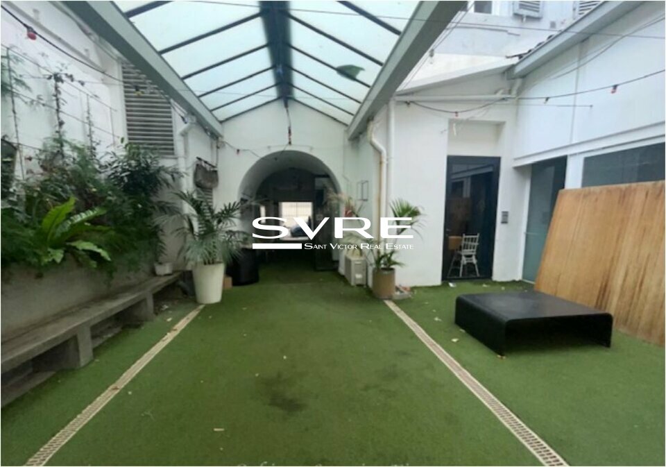 967695627_13_001781_5